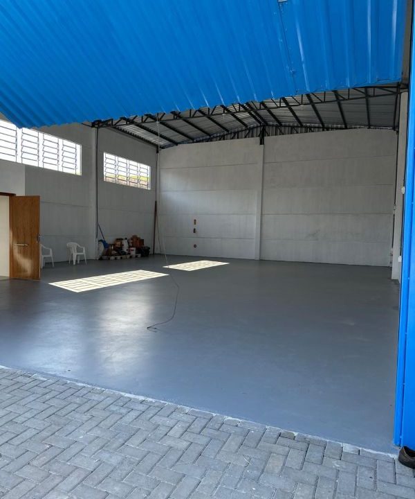 Barracão R$ 4.200,00 com 202m (3)