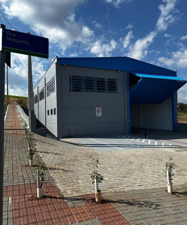 Barracão R$ 4.200,00 com 202m (4)